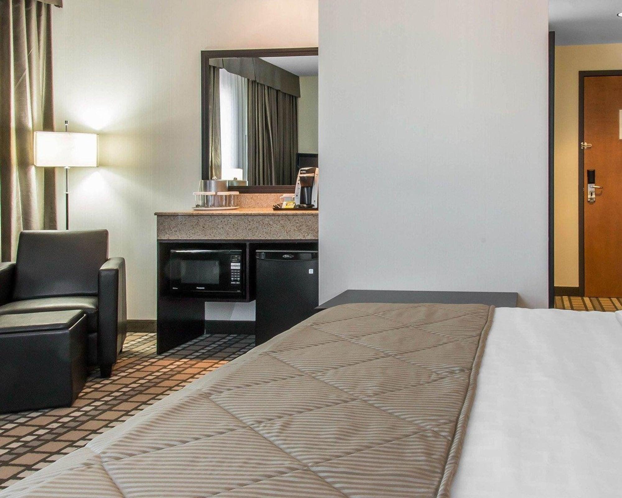 แคลเรียน โฮเต็ล แอนด์ สวีทส์ Hotel วินนิเพก ภายนอก รูปภาพ