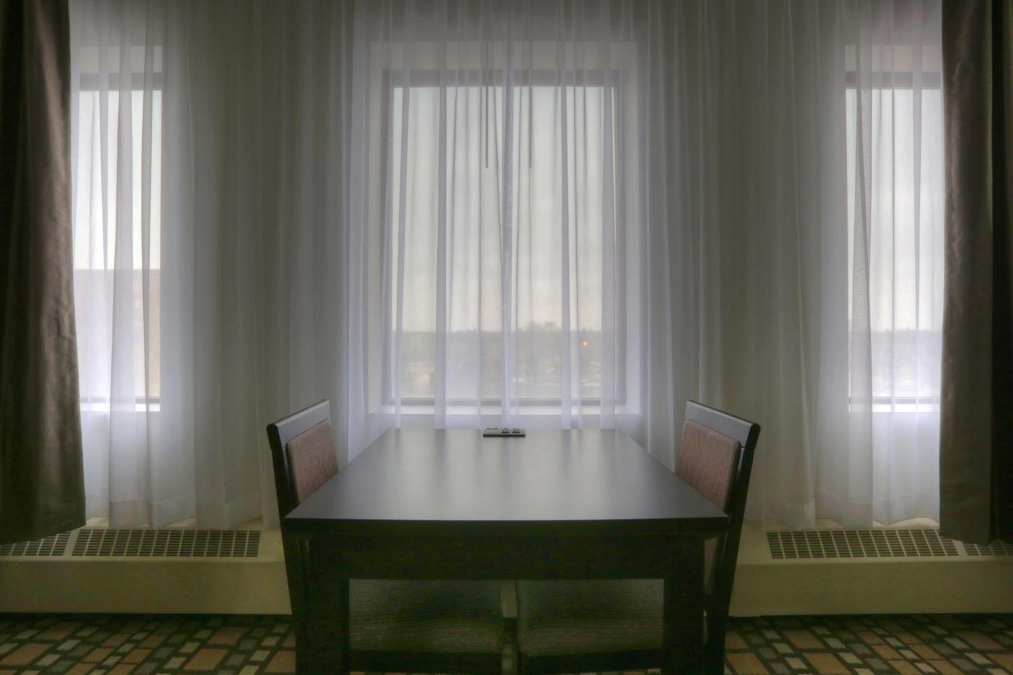 แคลเรียน โฮเต็ล แอนด์ สวีทส์ Hotel วินนิเพก ภายนอก รูปภาพ