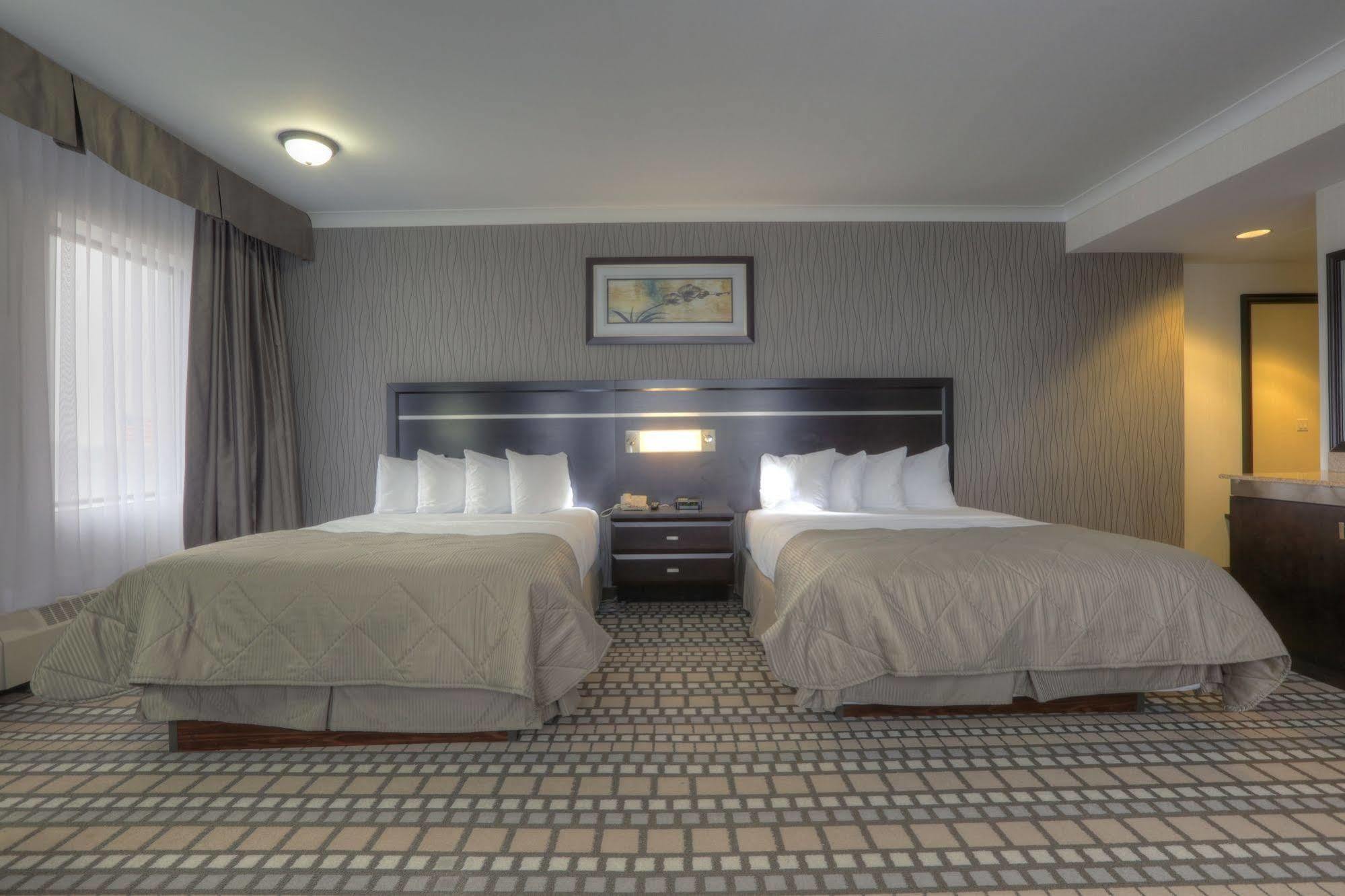 แคลเรียน โฮเต็ล แอนด์ สวีทส์ Hotel วินนิเพก ภายนอก รูปภาพ