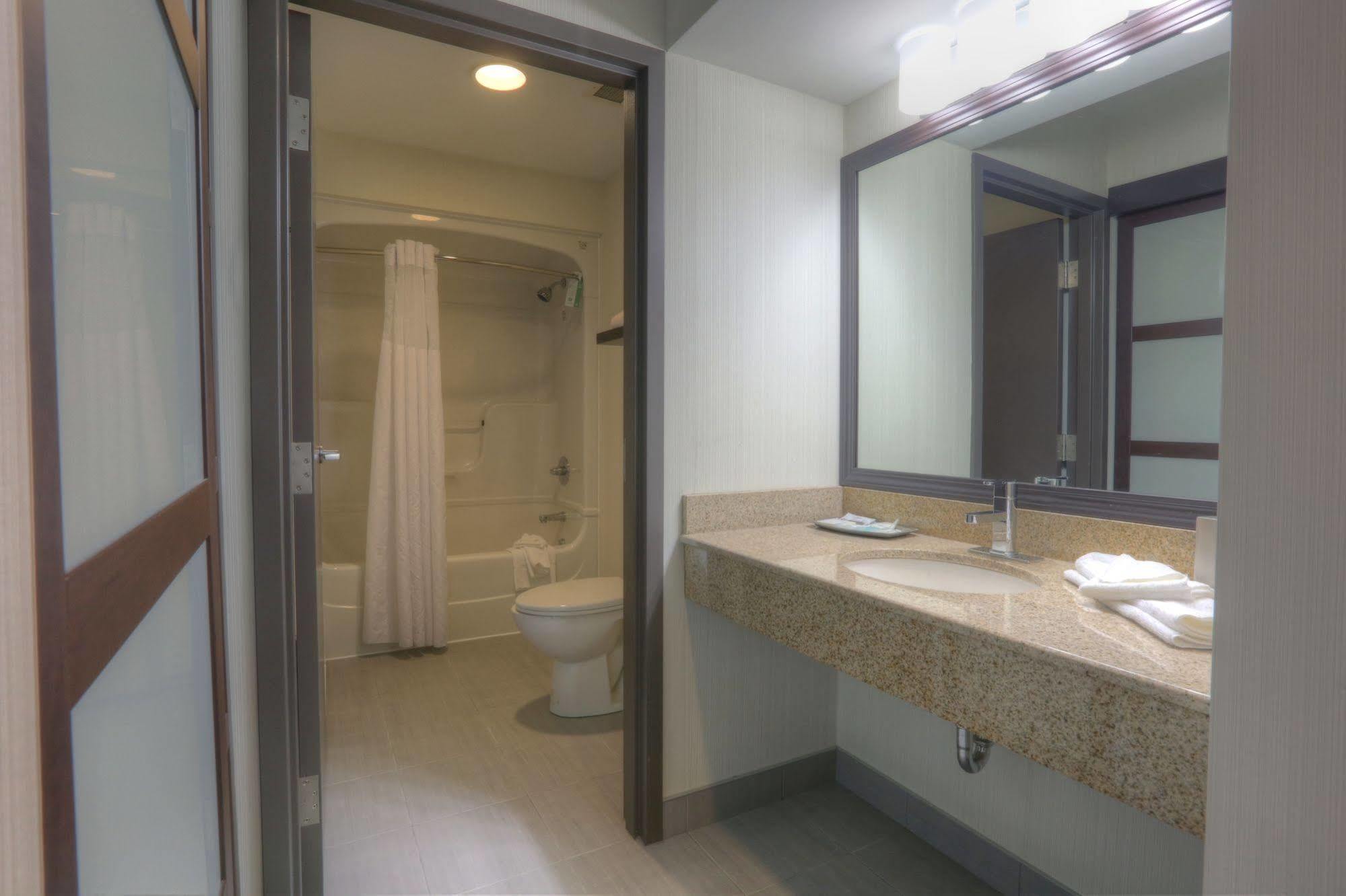 แคลเรียน โฮเต็ล แอนด์ สวีทส์ Hotel วินนิเพก ภายนอก รูปภาพ